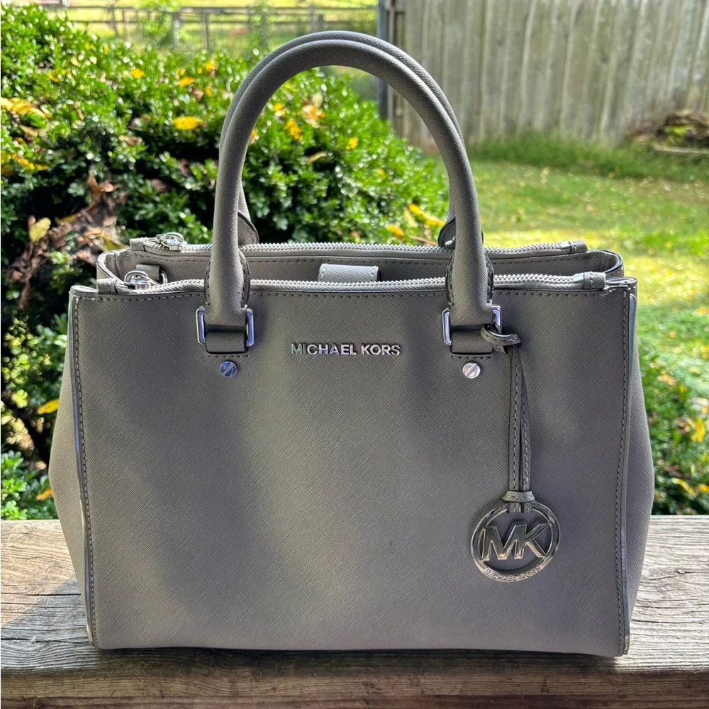 Michael Kors Authentic Taupe Satchel Bag/Shoulder/Crossbody